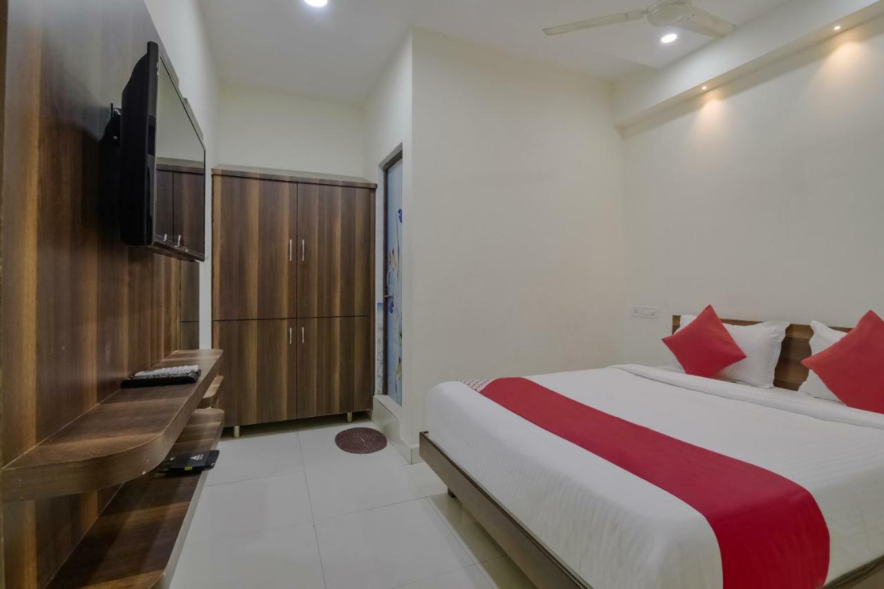 Neema Residency Hotel Anantapur Exterior foto